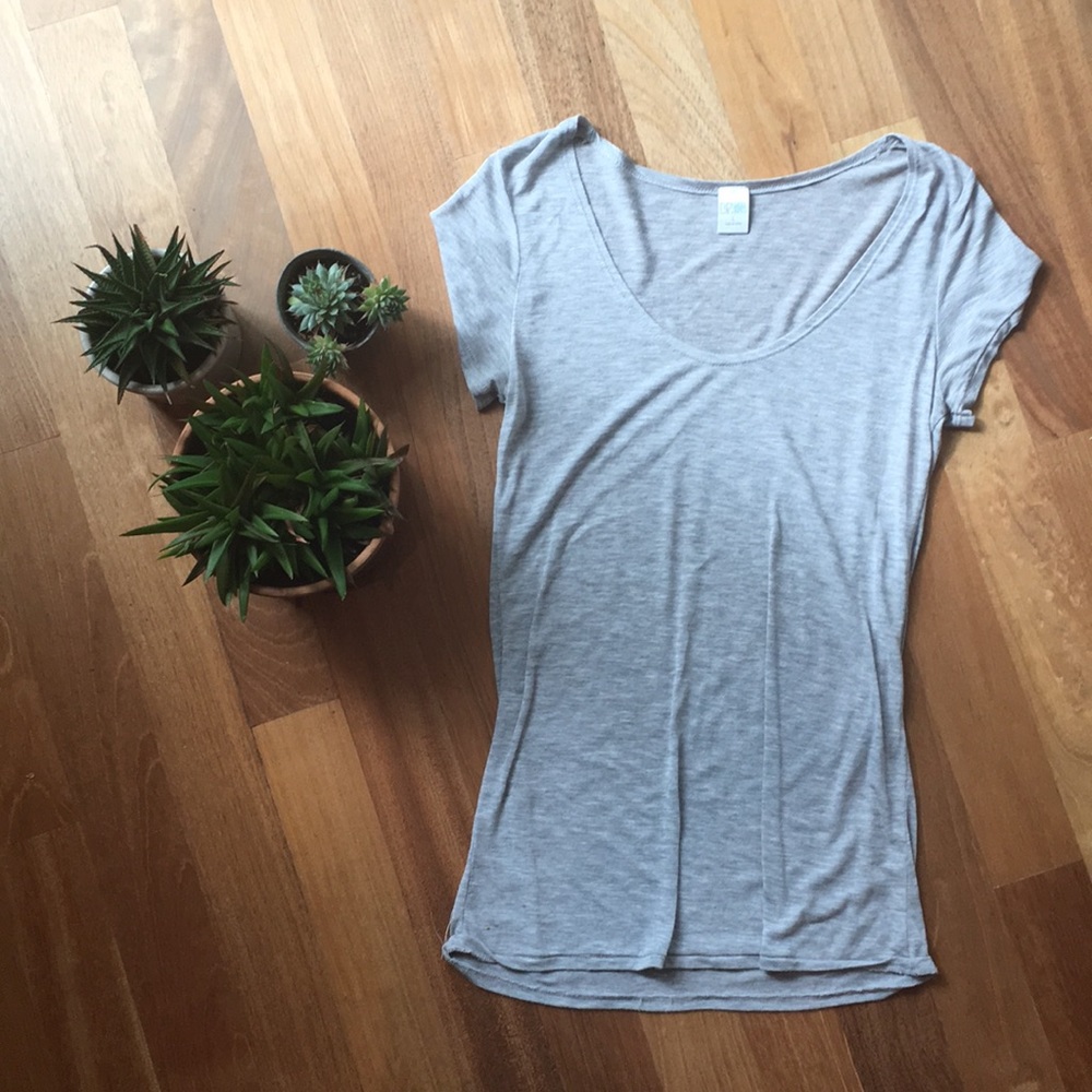 Basic gray T-shirt